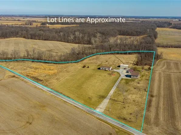 6118 Charleston Rd, Alma, IL 62807