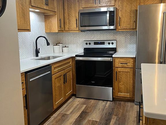 3rd image of 1081 Cove Rd APT 834
