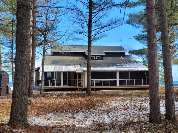 14711 Hemlock Ln, Ocqueoc, MI 49759