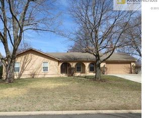 6882 W 166th Ter, Stilwell, KS 66085