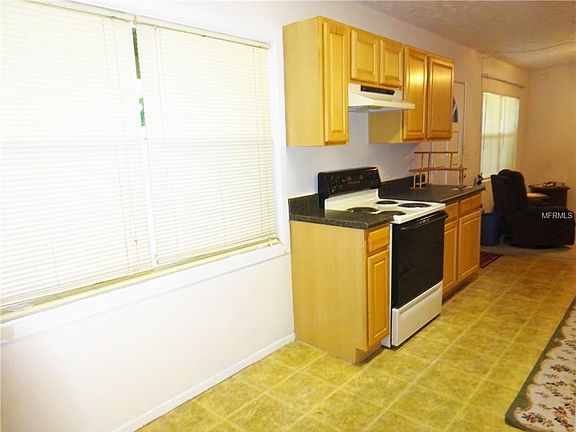 5th image of 137 Country Club Dr