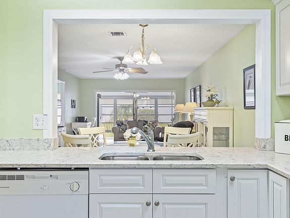 4th image of 412 Ponderosa Drive #29
