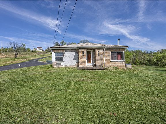 2nd image of 642 N Eighty Eight Rd