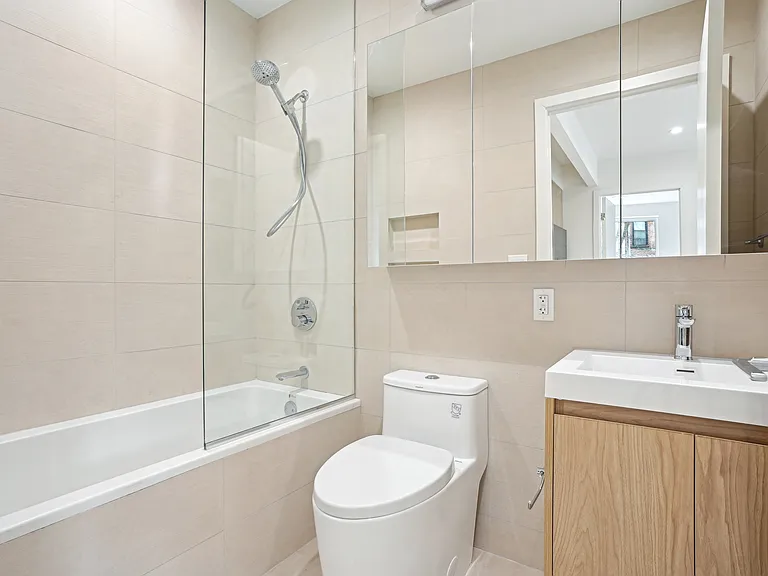 132 Waverly Ave #3A — Photo 8