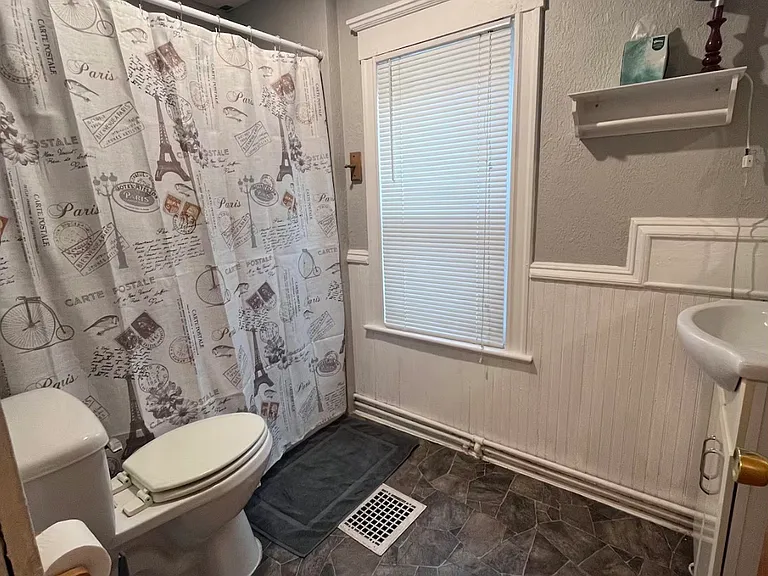 2119 Ogden Ave — Photo 12