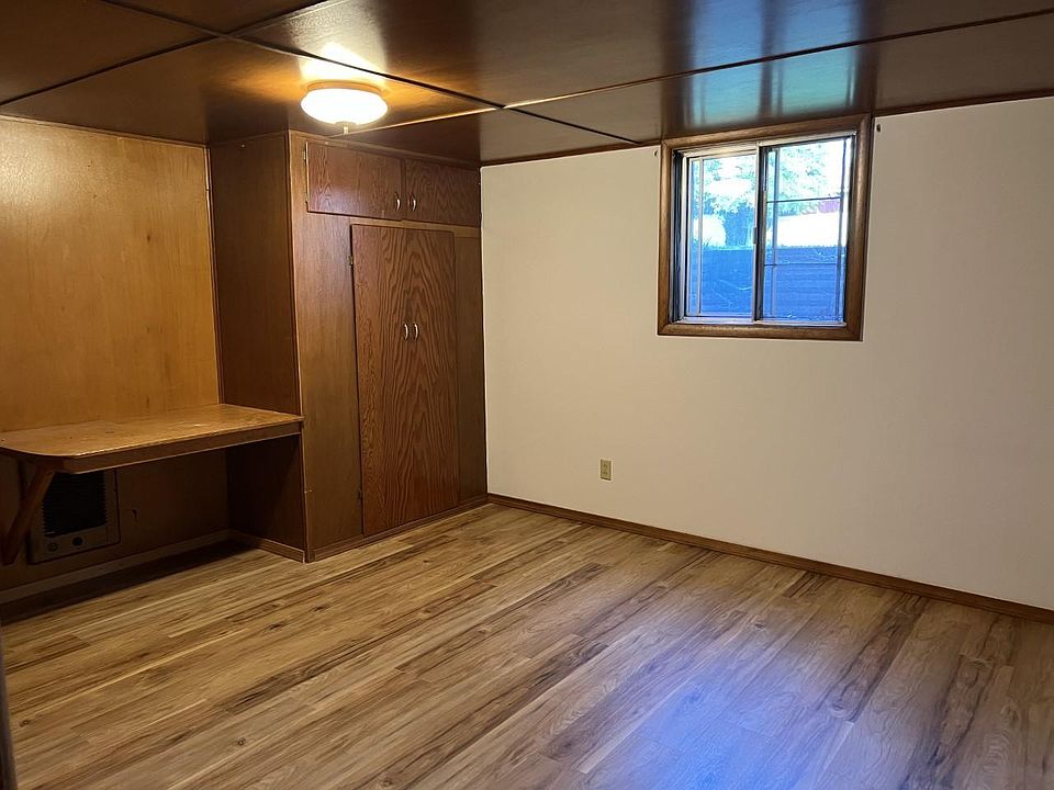 Spacious Bedroom