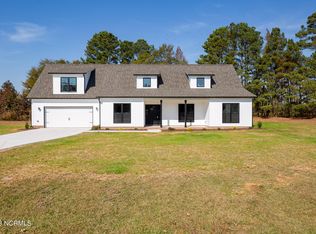83 Hidden Cove Ln, Clinton, NC 28328