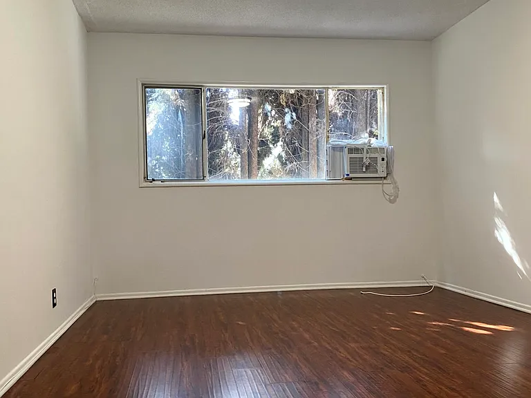 1169 N Curson Ave #7 — Photo 2