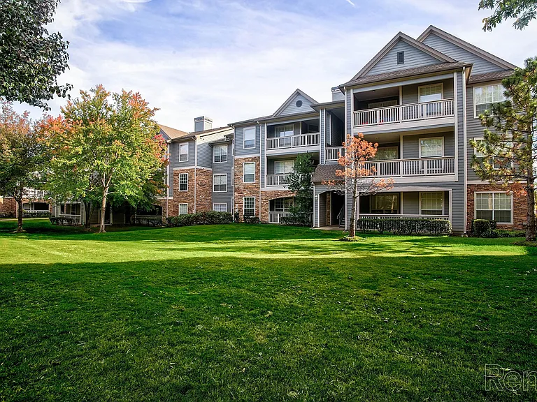 Remington at Memorial Apartments — Photo 3