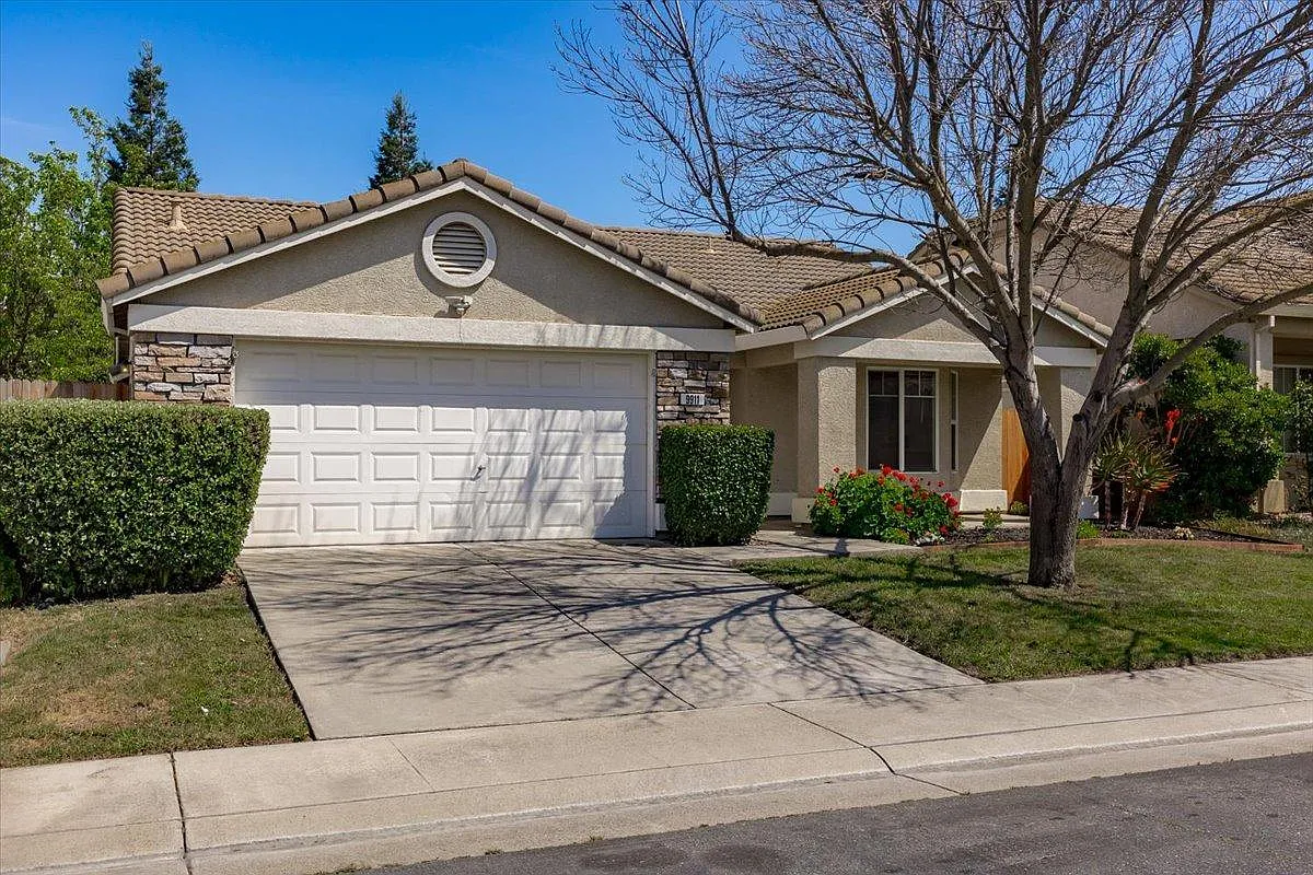 9911 Tarzo Way photo 1