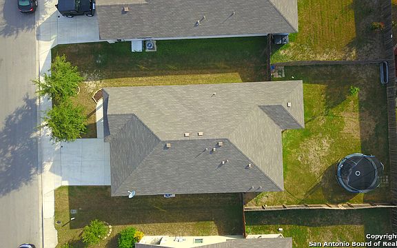 3rd image of 781 Great Oaks Dr