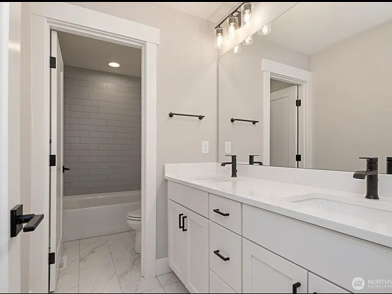 7536 S 130th Pl — Photo 12