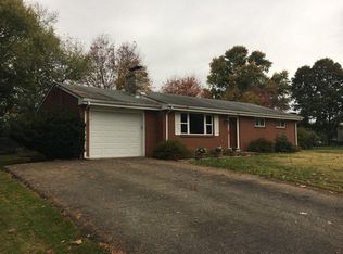 305 Sun Valley Dr, Cranberry Township, PA 16066