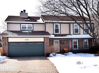 438 Hunter Dr, Carol Stream, IL 60188