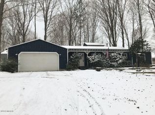 318 Union St, Douglas, MI 49406