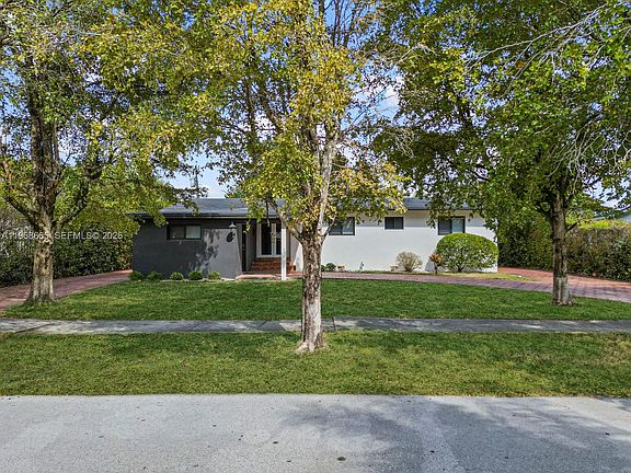 3rd image of 7731 SW 18th Ter