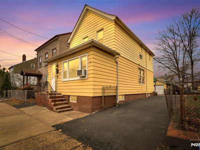 208-210 E 24th St, Paterson, NJ, 07514