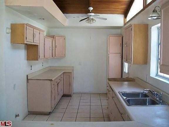 4th image of 436 W Loma Alta Dr