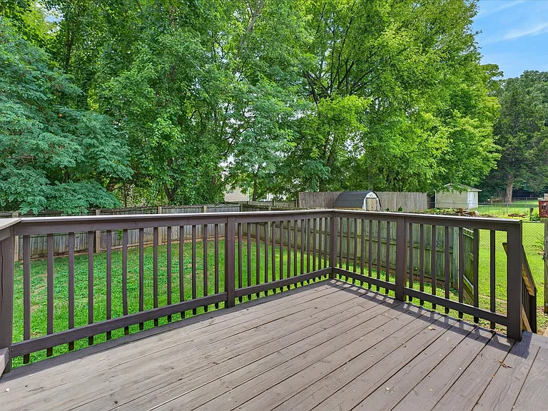 2831 Teakwood Dr — Photo 25