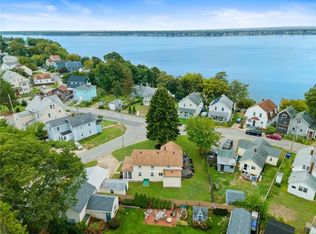 40 Jackson Ave, Riverside, RI 02915