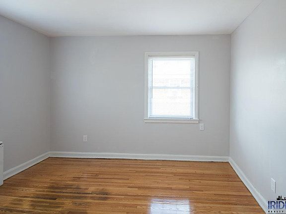 4th image of 77 Forest Hill Pkwy