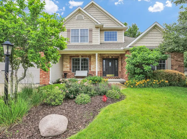 9 Della Ct, Savoy, IL 61874