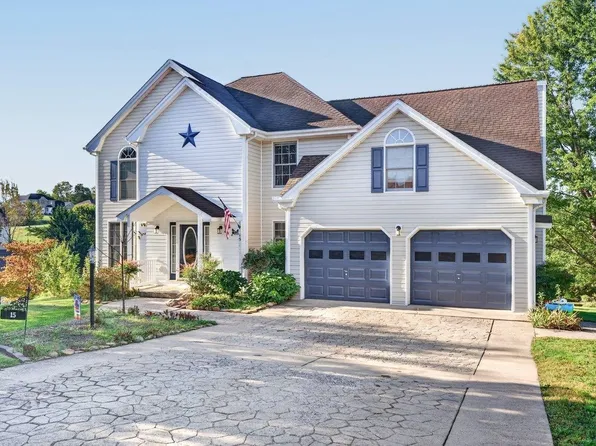 15 Marie Ct, Fishersville, VA 22939