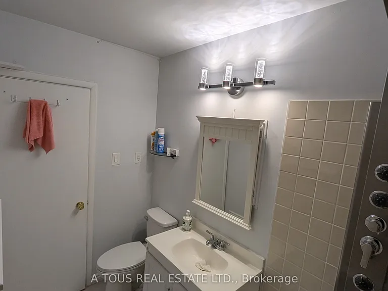 205 Queen St S #1 — Photo 11