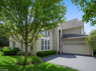 811 Stone Canyon Cir, Inverness, IL 60010