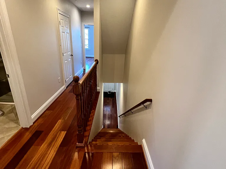 5 Dean St — Photo 25