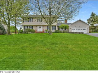 202 Abbey Dr, Clarks Summit, PA 18411