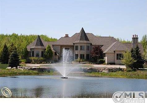 HOUSE - POND.jpg