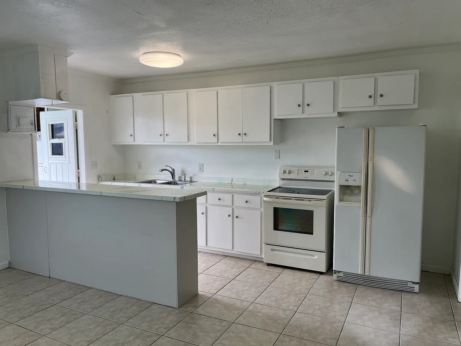 1 bed, 550 sqft, $1,300 — Photo 4