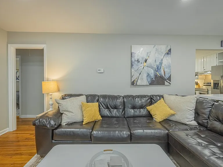 230 Habersham Dr — Photo 13