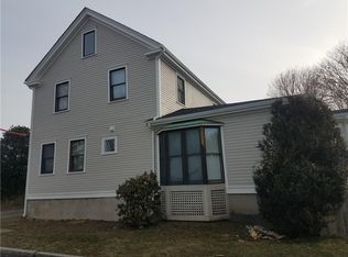 44 Whitwell Ave, Newport, RI 02840