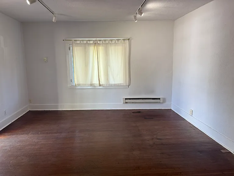 603 Agua Fria St #B — Photo 4