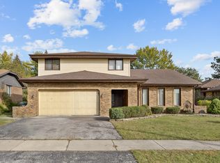 16747 Paxton Ave, South Holland, IL 60473