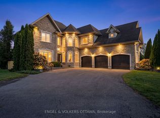 6227 Pebblewoods Dr, Ottawa, ON K4P0A1