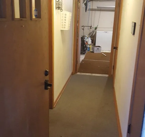 2179 Stewart — Photo 2
