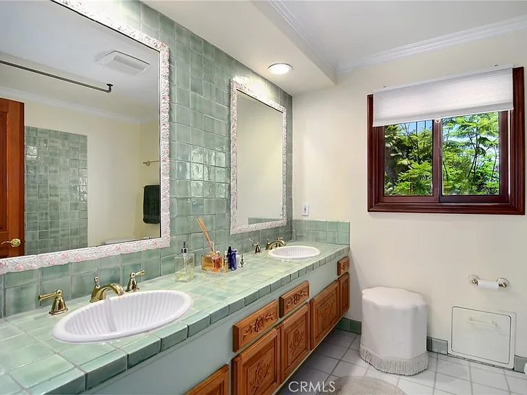 18690 Pasadero Dr — Photo 44