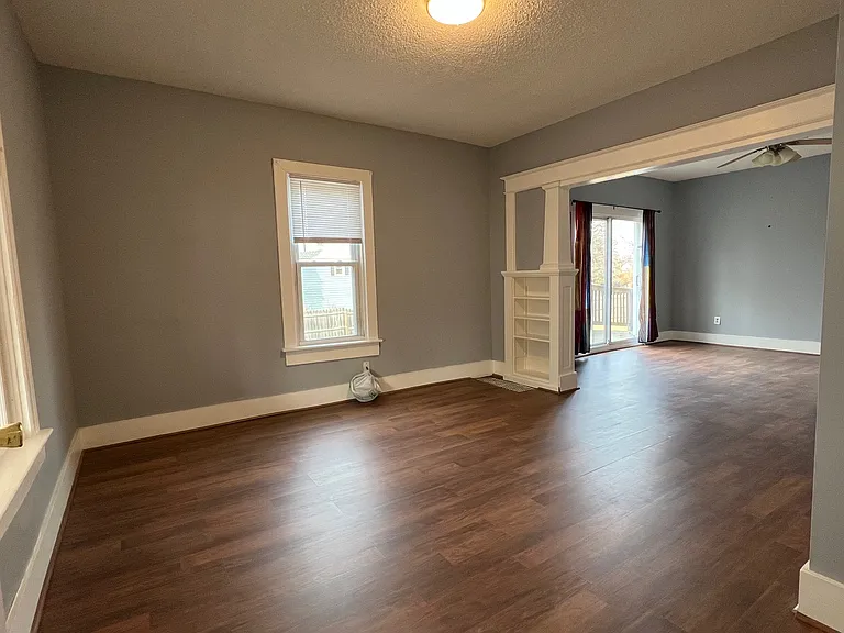 780 Dodd Rd — Photo 3