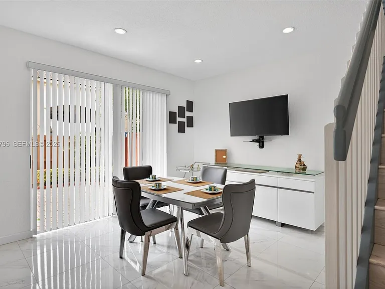 11248 NW 56th St — Photo 10