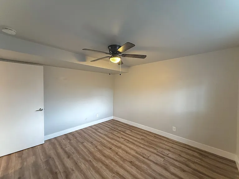 181 E Helm Ave #B — Photo 12