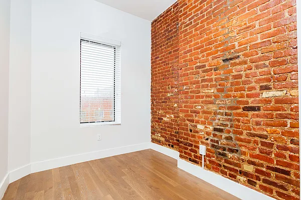 Rented by Nooklyn NYC LLC | media 41