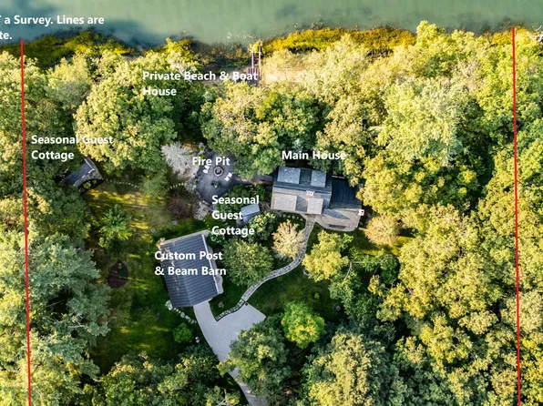 150 Maquoit Drive, Freeport, ME 04032