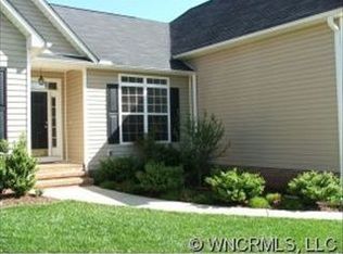 6 Selina Ln, Arden, NC 28704