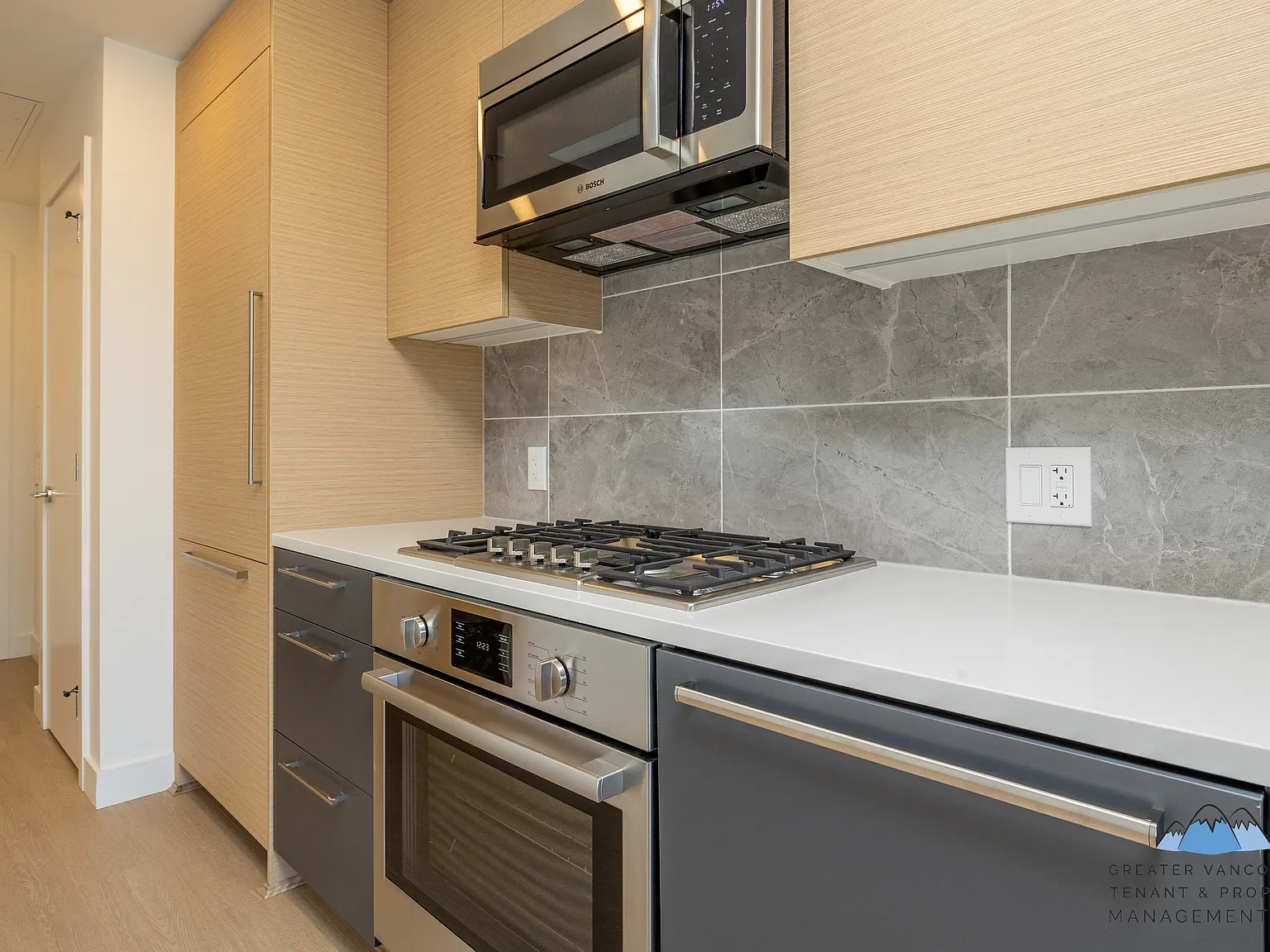 8888 Osler Street — Photo 3