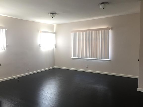 Living/Dining Area
