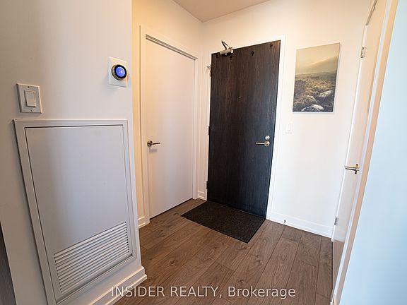 2nd image of 297 College St #706