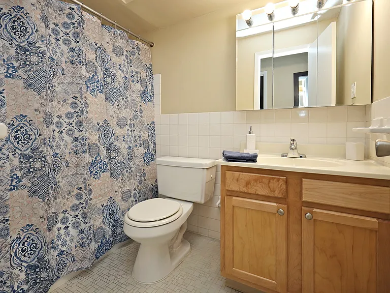 Harbor Crest — Photo 17